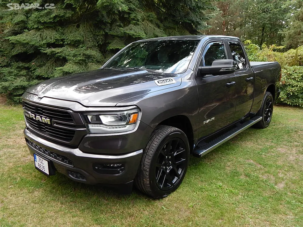 DODGE RAM 5.7 V8 HEMI-2023-6MÍST-40TKM-DPH-DOHODA